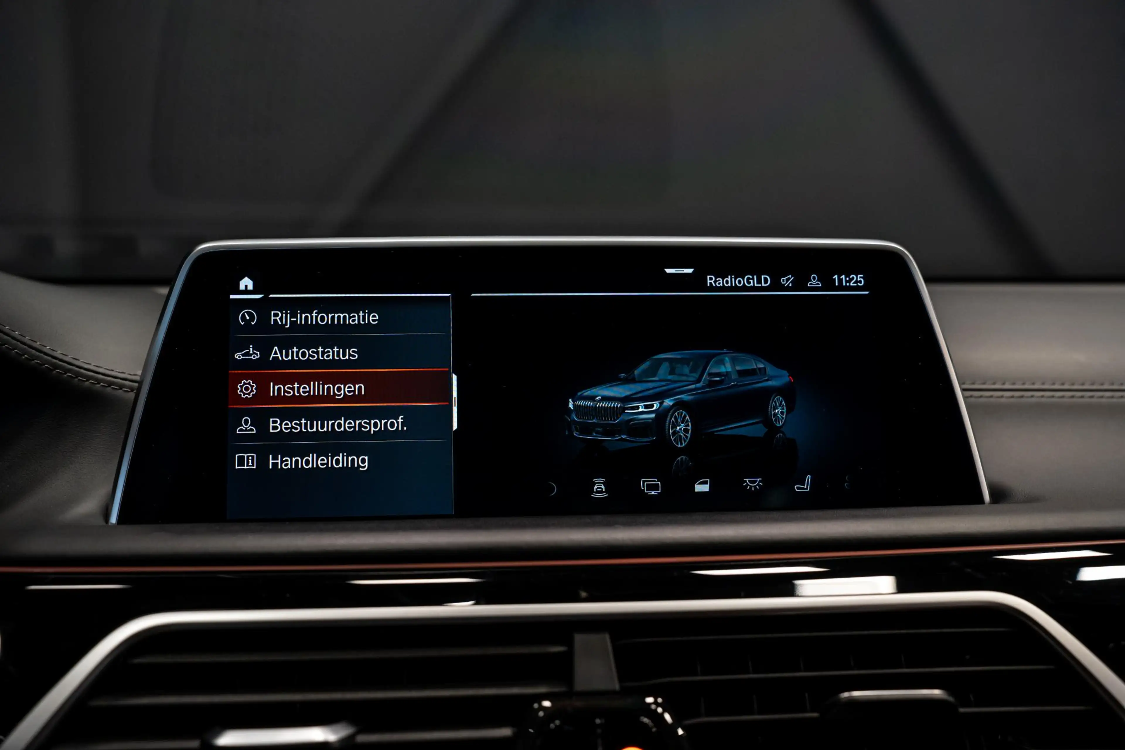 BMW 750 7-serie 750i xDrive High Executive *M-Sport / Harm — photo 38