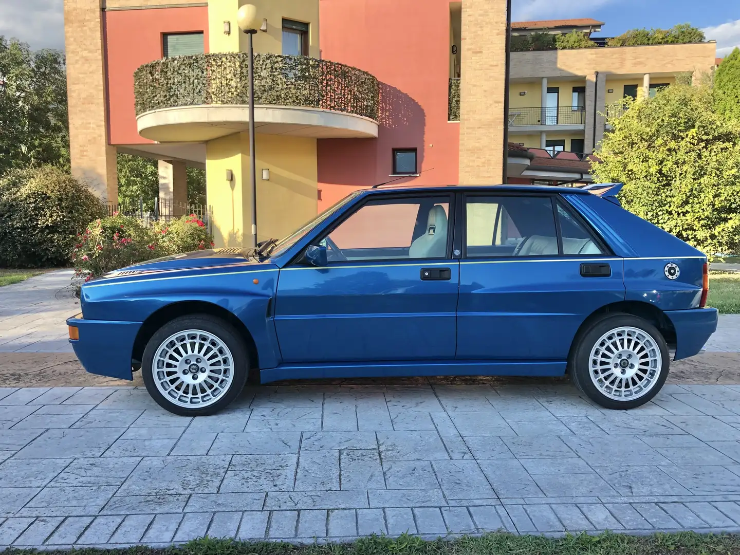 Lancia Delta Blu Lagos - 2