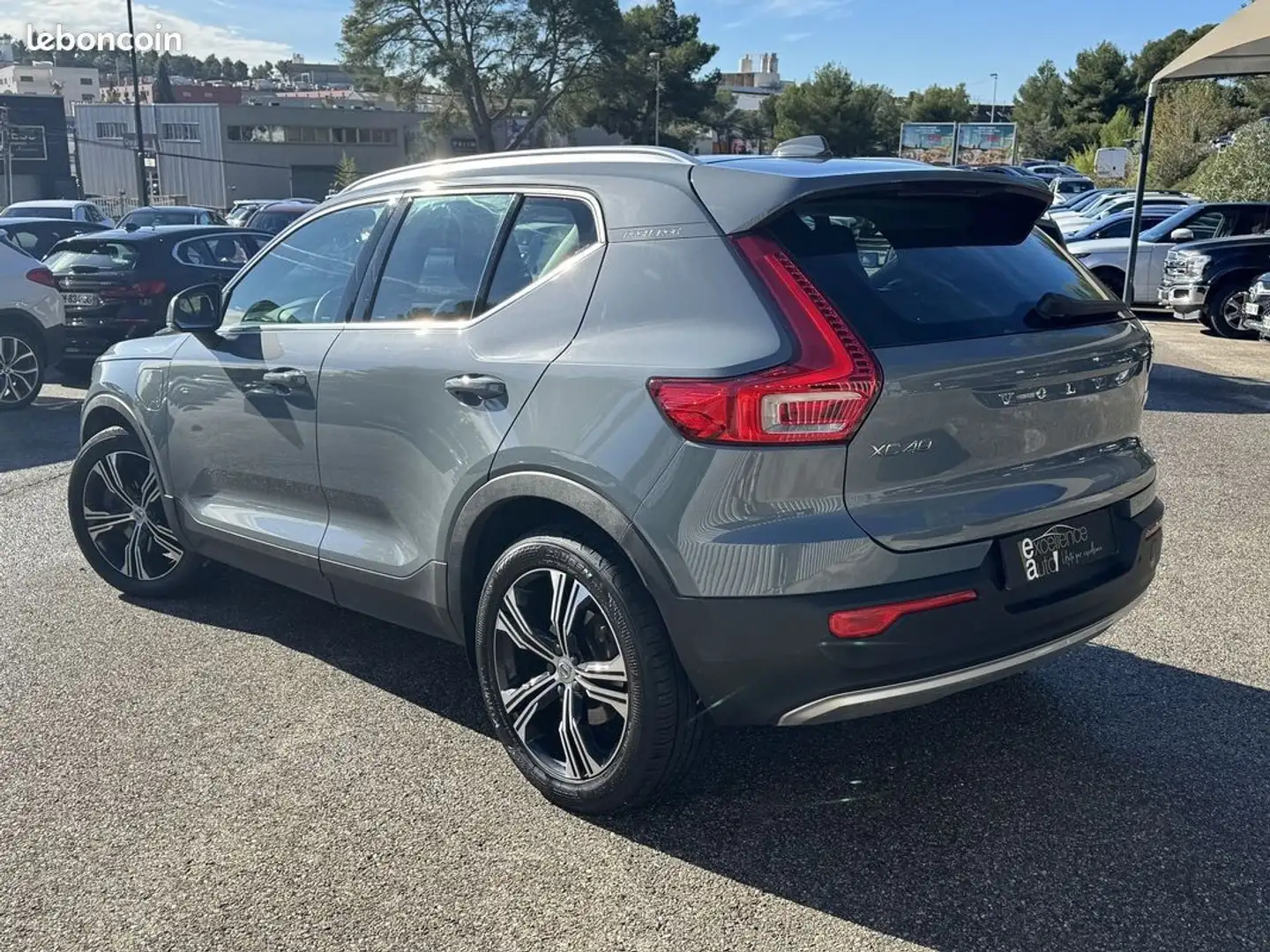 Volvo XC40 T4 RECHARGE 129 + 82CH BUSINESS DCT 7 Gris - 2