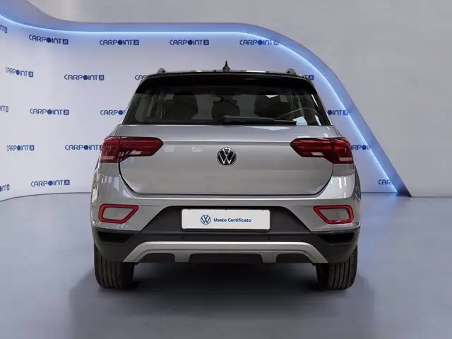 Volkswagen T-Roc view 5