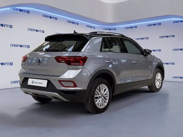 Volkswagen T-Roc view 6