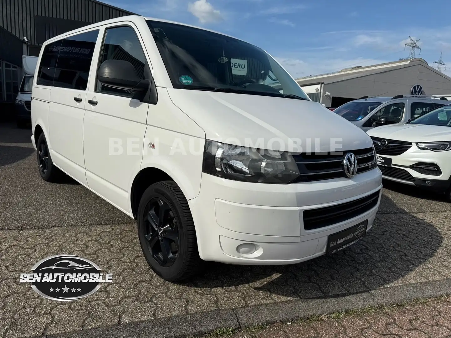 Volkswagen T5 Multivan Startline *AHK*KLIMA*140PS*7-PLÄTZE* Blanc - 1