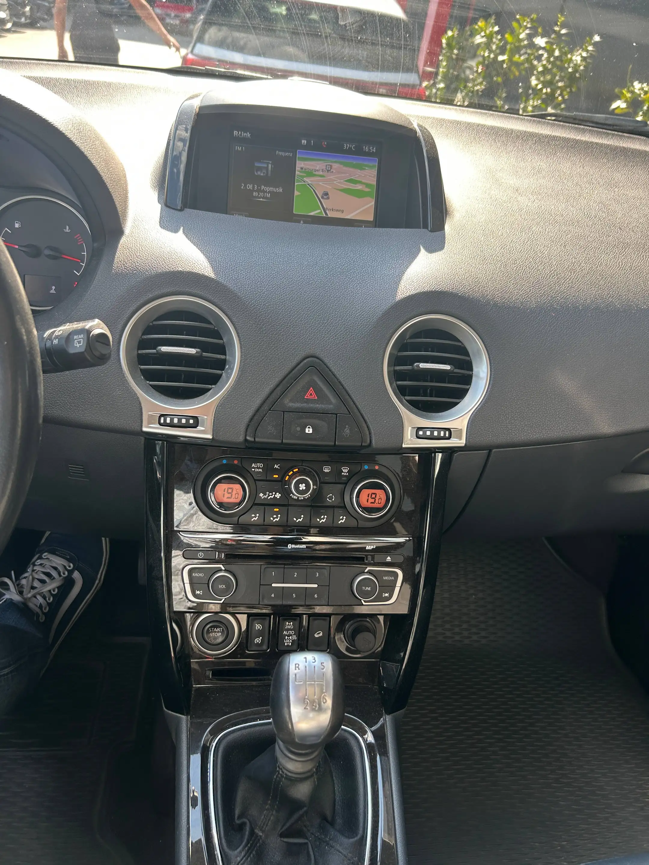 Renault Koleos Koleos dCi 150 FAP 4x4 Limited — photo 15