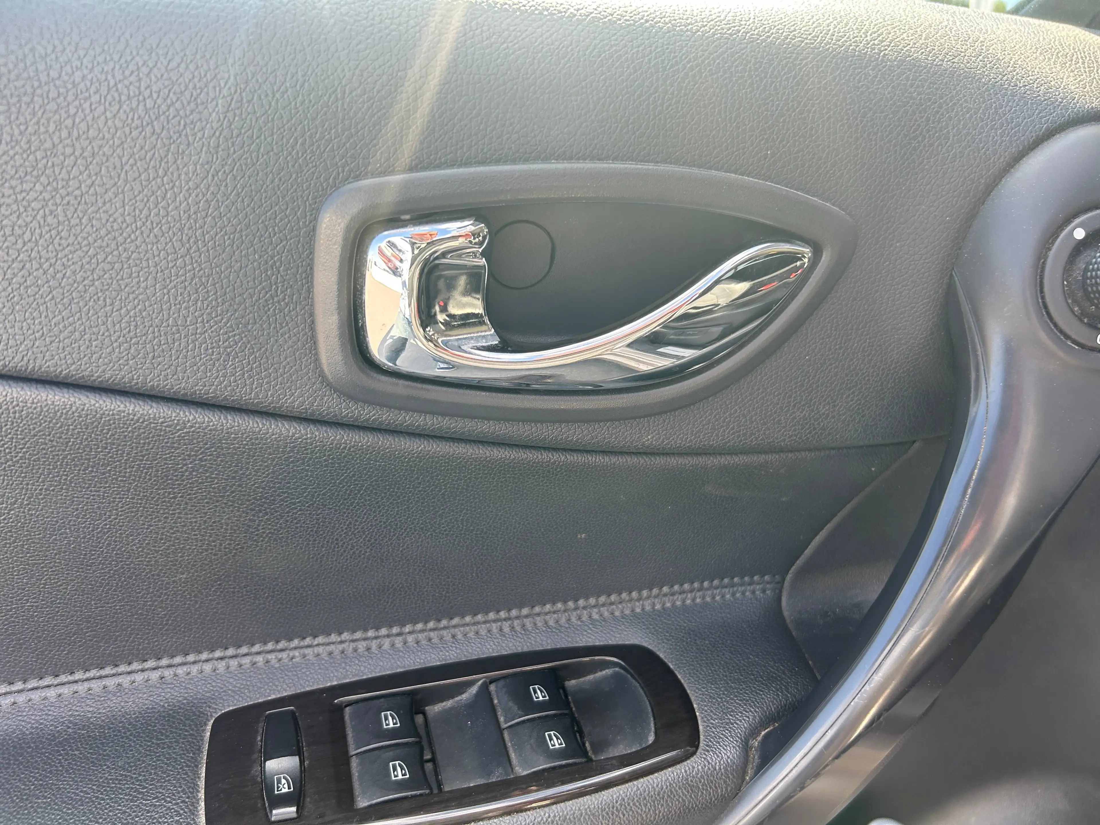 Renault Koleos Koleos dCi 150 FAP 4x4 Limited — photo 13