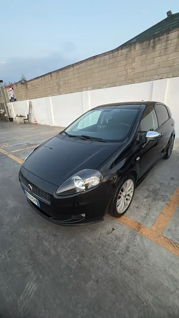 Fiat Grande Punto 5p 1.9 mjt Sport 130cv 6m FL - 1