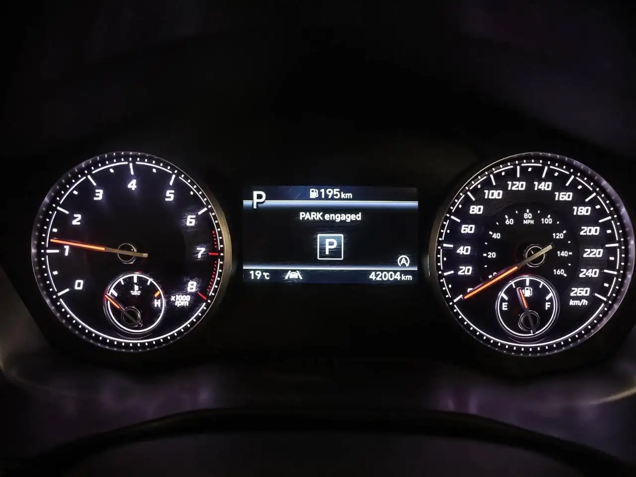 Hyundai SANTA FE снимка Hyundai SANTA FE