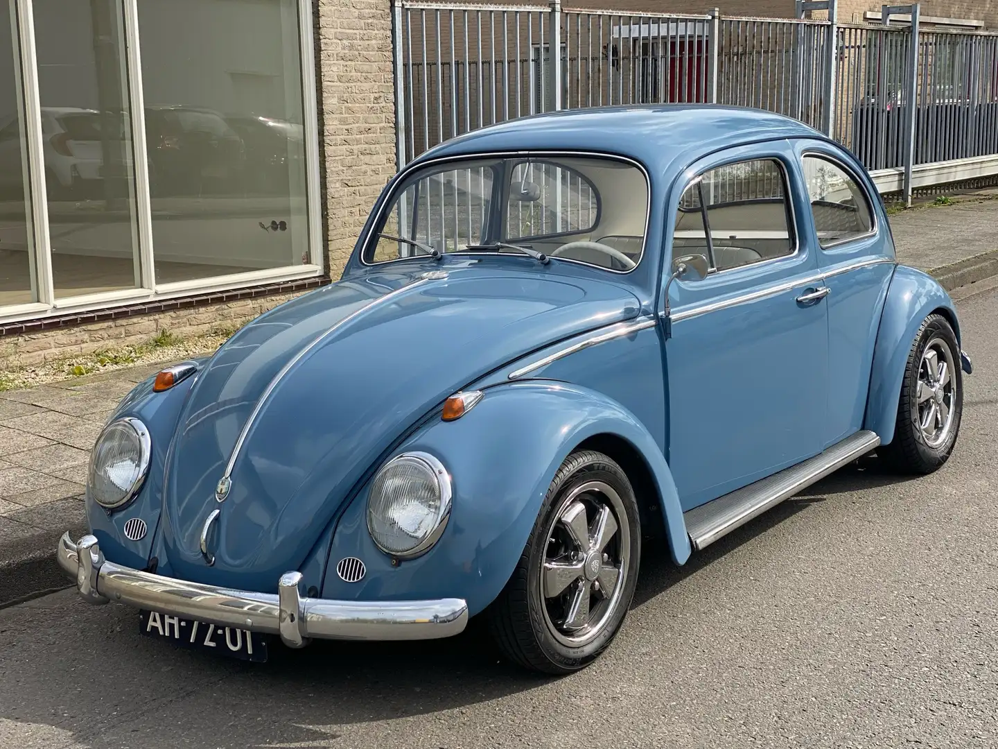 Volkswagen Kever plava - 1
