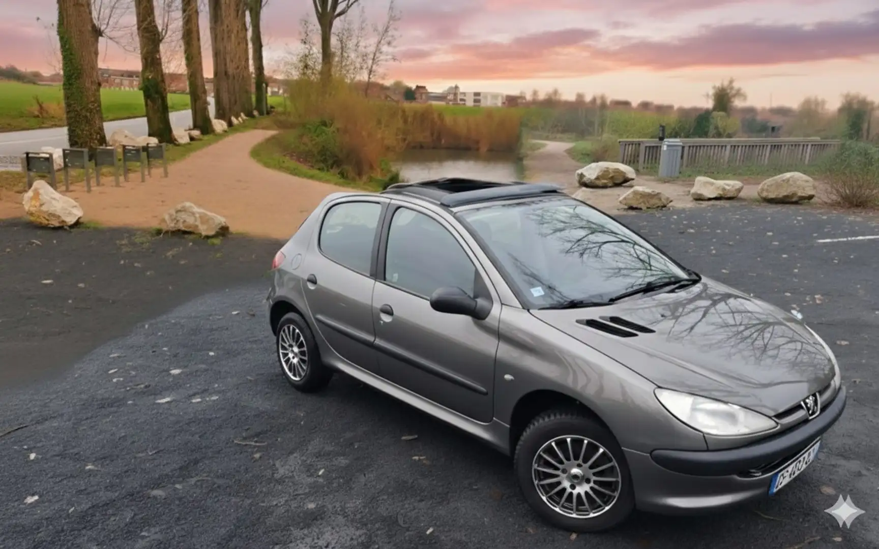 Peugeot 206 1.4i XR Présence Toit ouvrant Gris - 2
