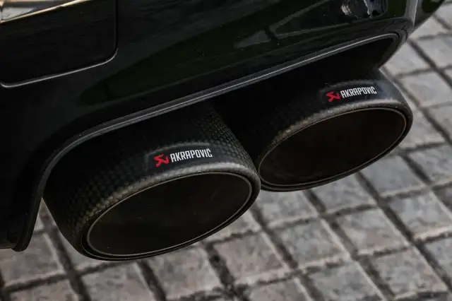 Porsche Cayenne view 12