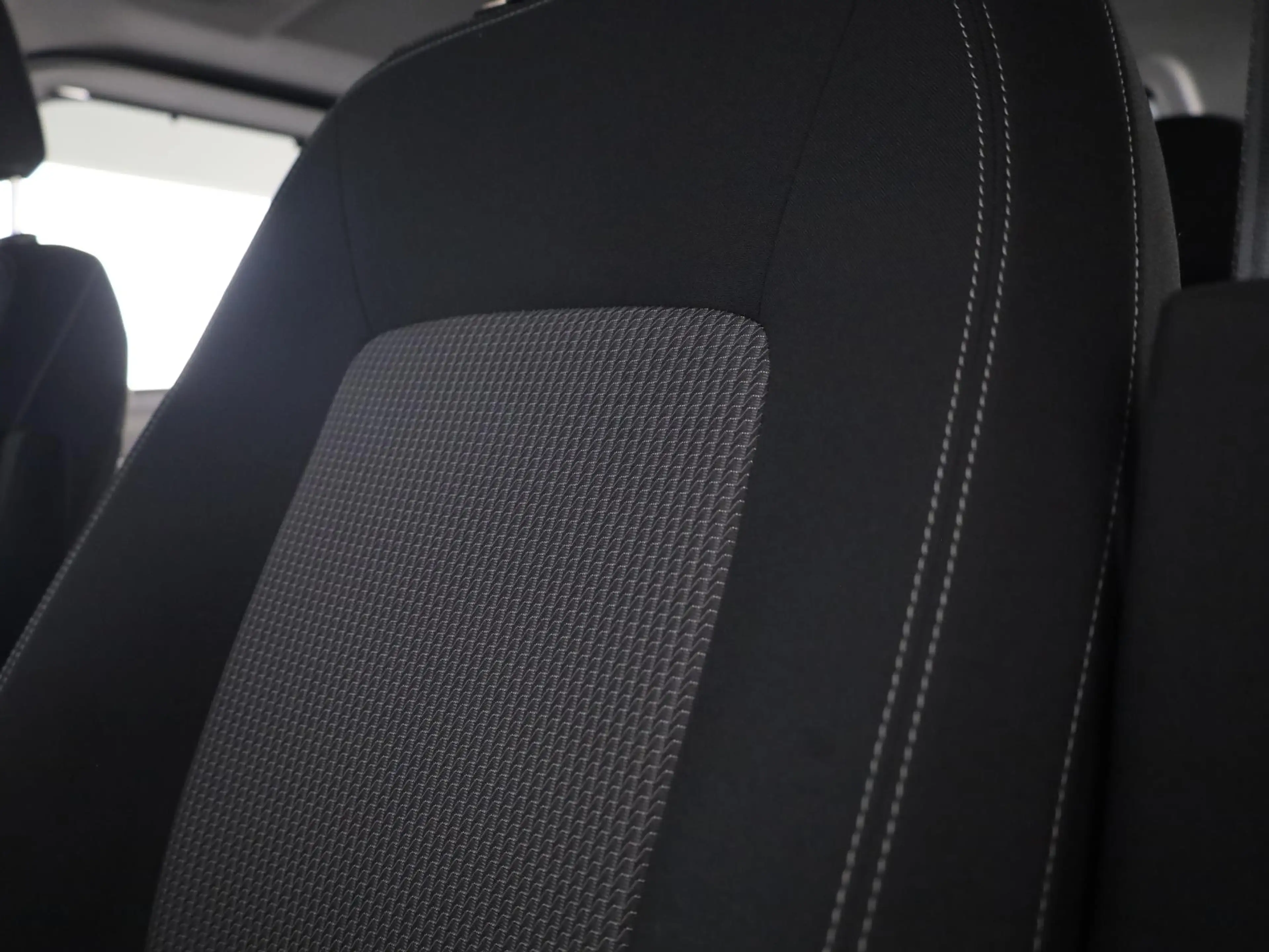 Volkswagen Transporter 2.0 TDI L2H1 30 Bulli Intro DC 170 pk Automaat | V — photo 8