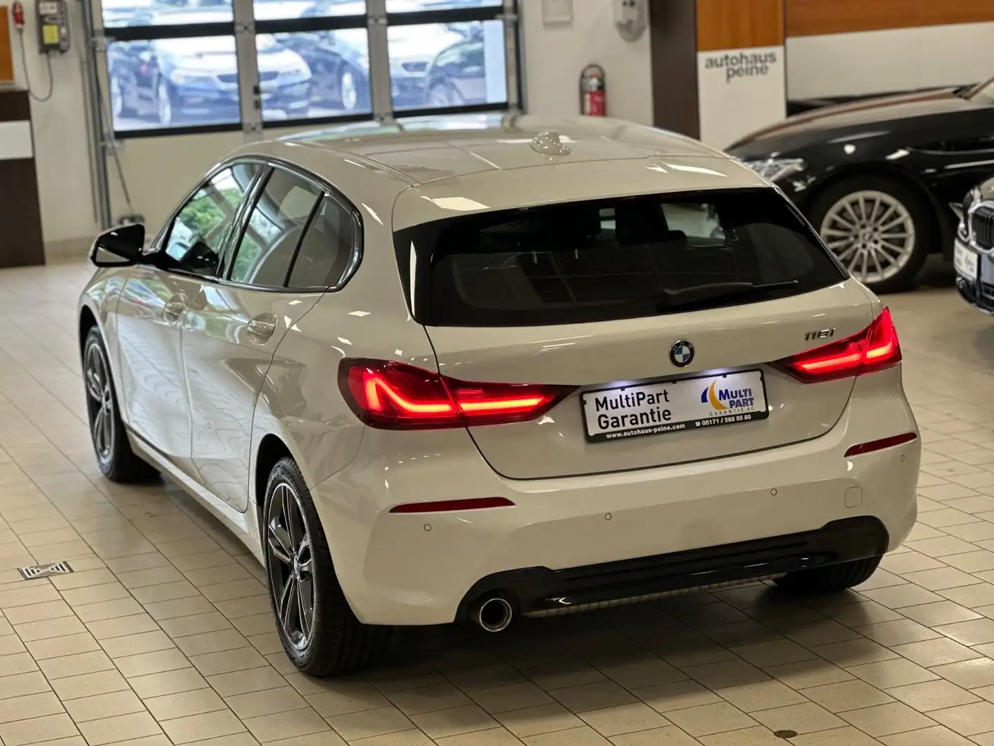 BMW 118 i/Aut/LCPProf/Navi/LEDer/Tempom/SportLine Blanc - 2