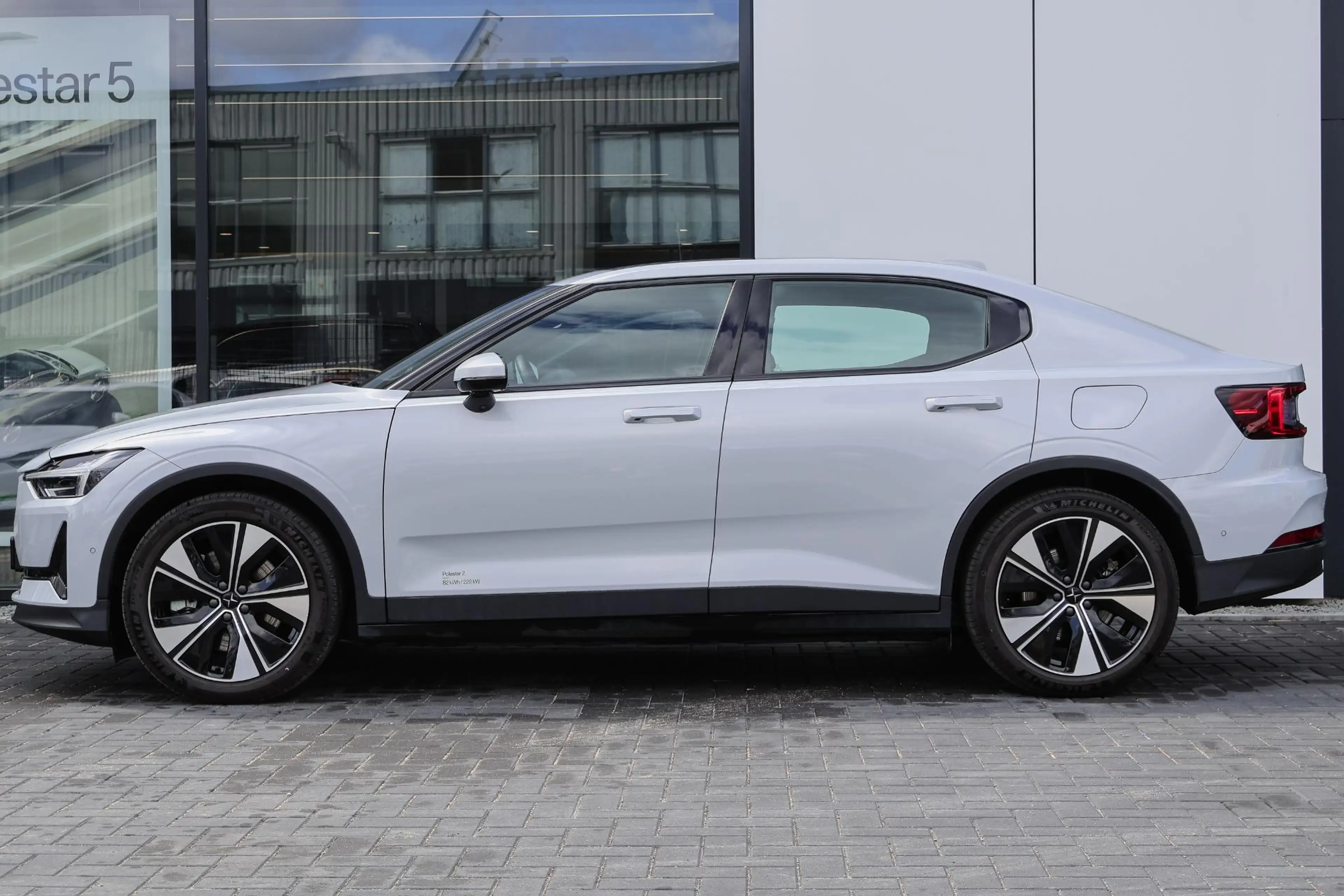 Polestar 2 Long Range Single Motor Plus 82 kWh Panoramisch Da — photo 3