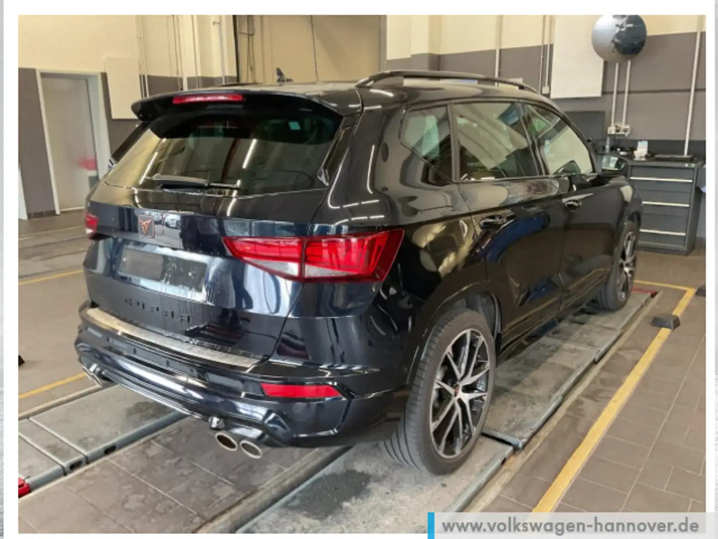 SEAT Ateca 2.0 TSI DSG Navi LED ACC PDC SHZ DCC DAB+ Schwarz - 2