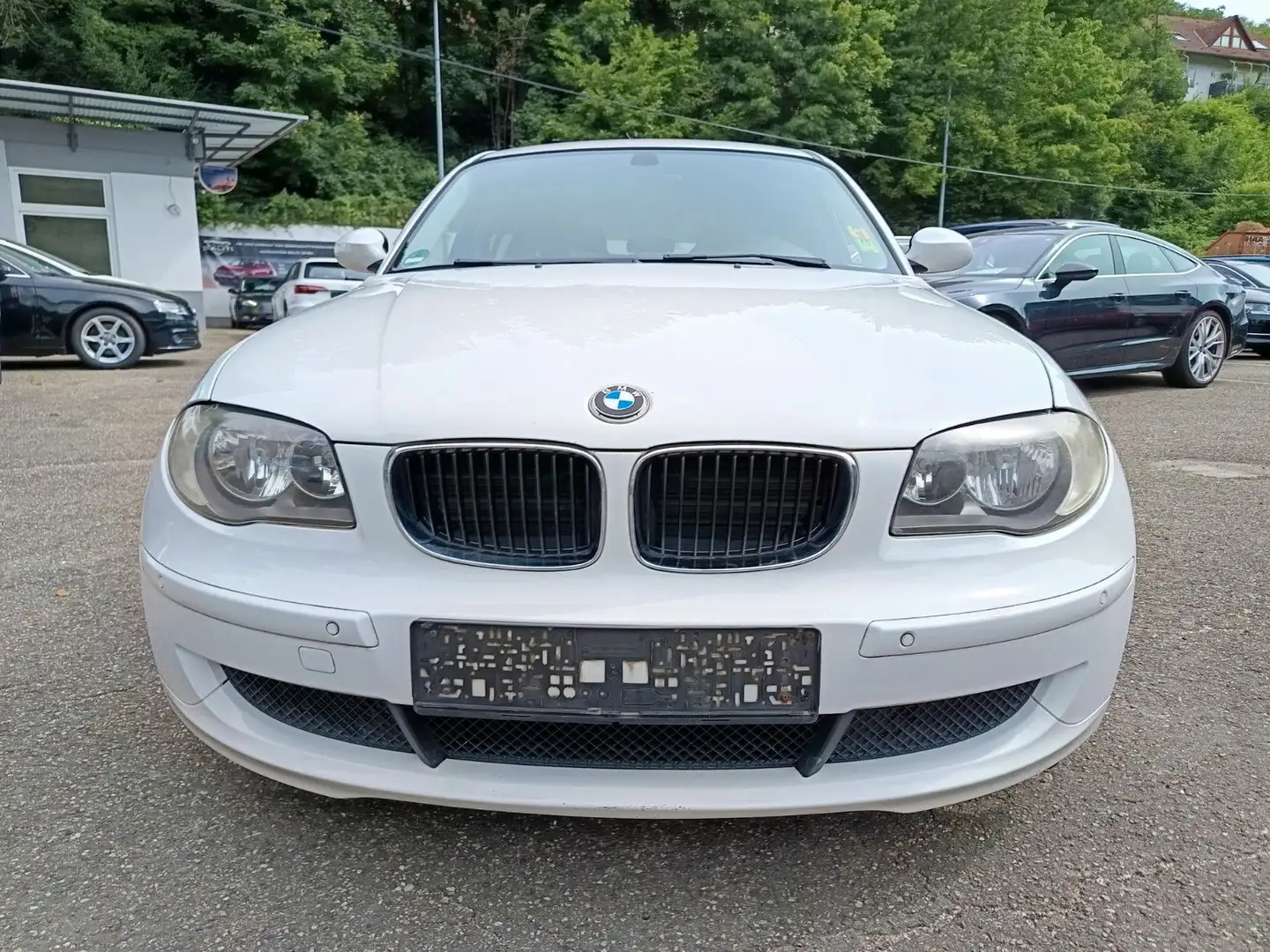 BMW 118 Baureihe 1 Lim. 118d Weiß - 2