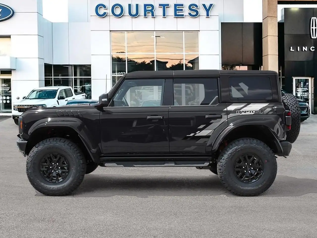 Ford Bronco снимка Ford Bronco