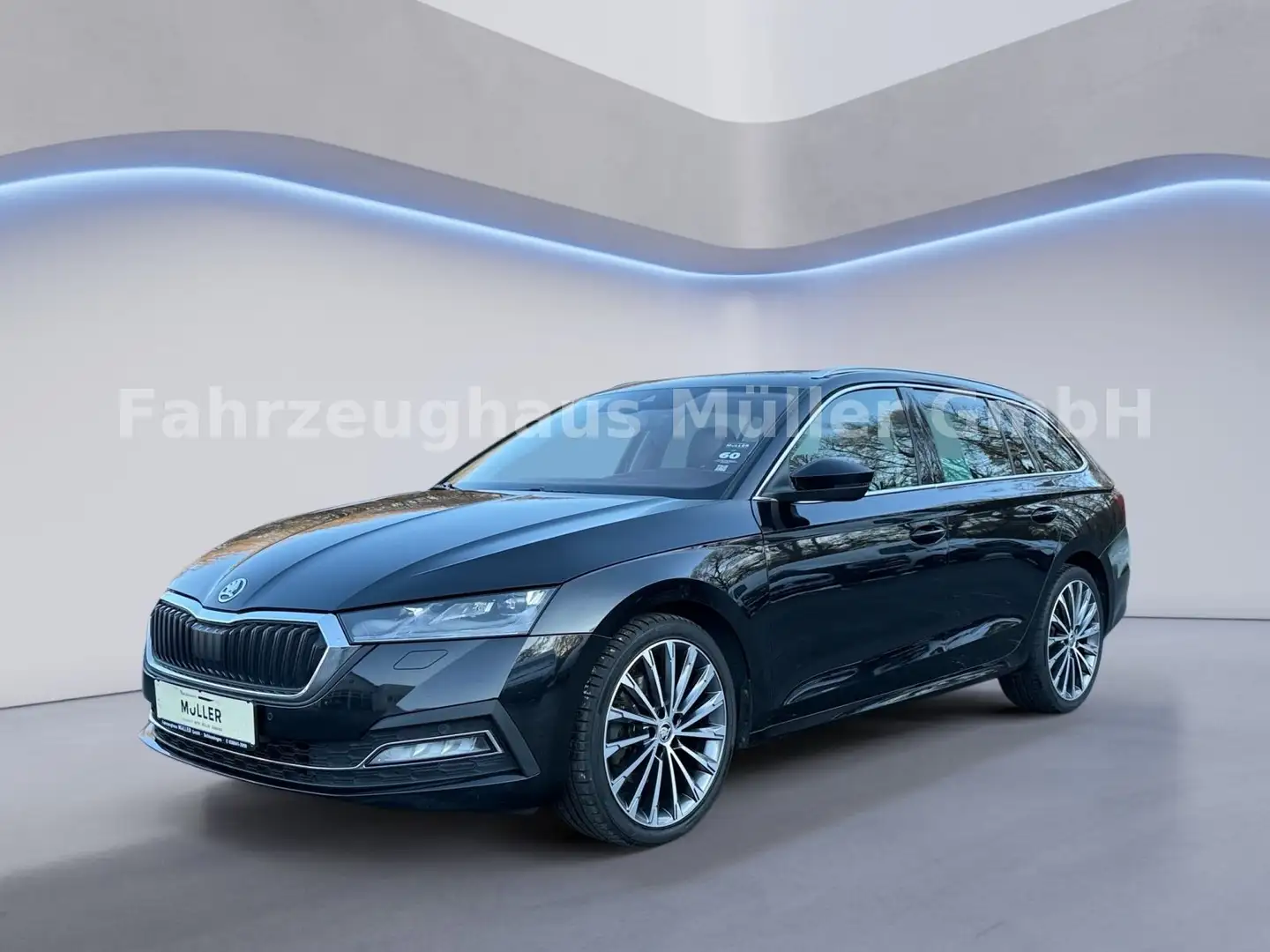 Skoda Octavia Combi Style 4x4 AHK Noir - 1