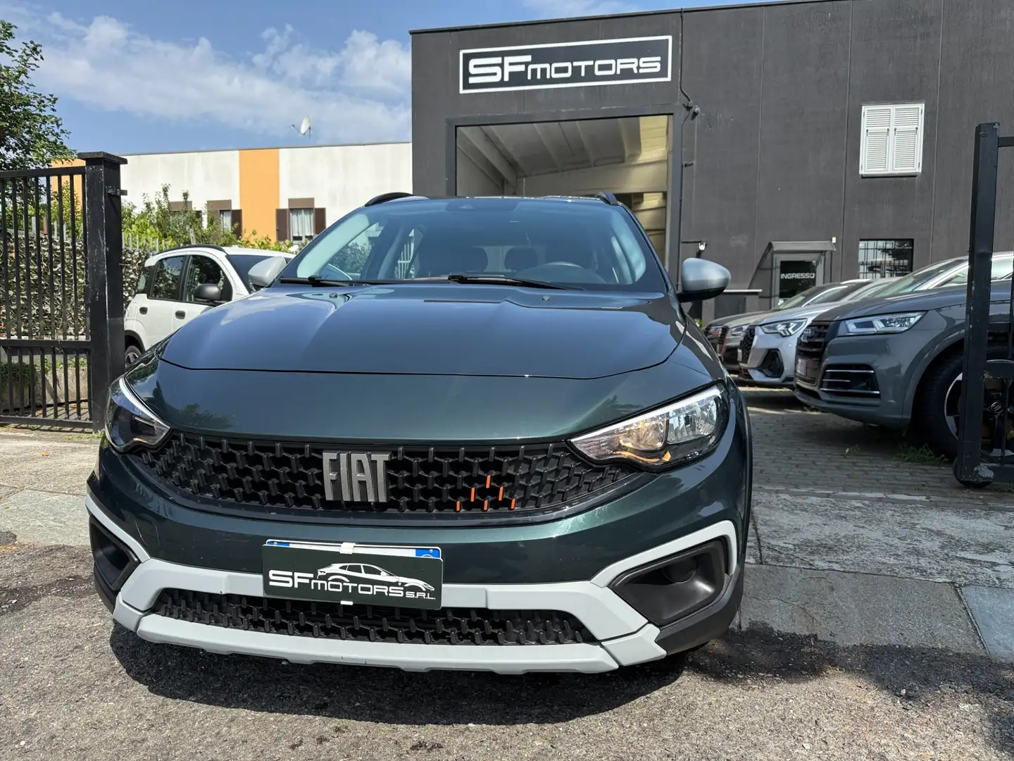 Fiat Tipo 1.5 Hybrid DCT 5 porte Cross Garmin Grün - 1