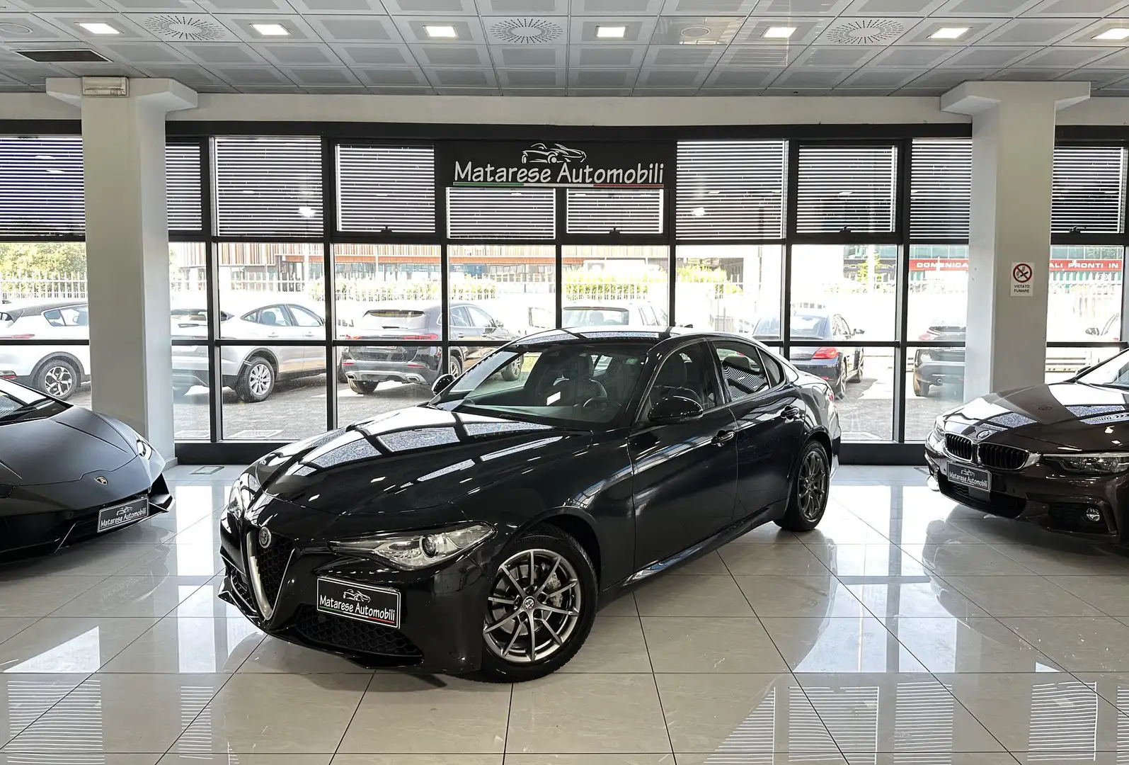Alfa Romeo Giulia MY19 2.0 200cv AT8 RADAR 1Proprietario Garanzia Zwart - 1