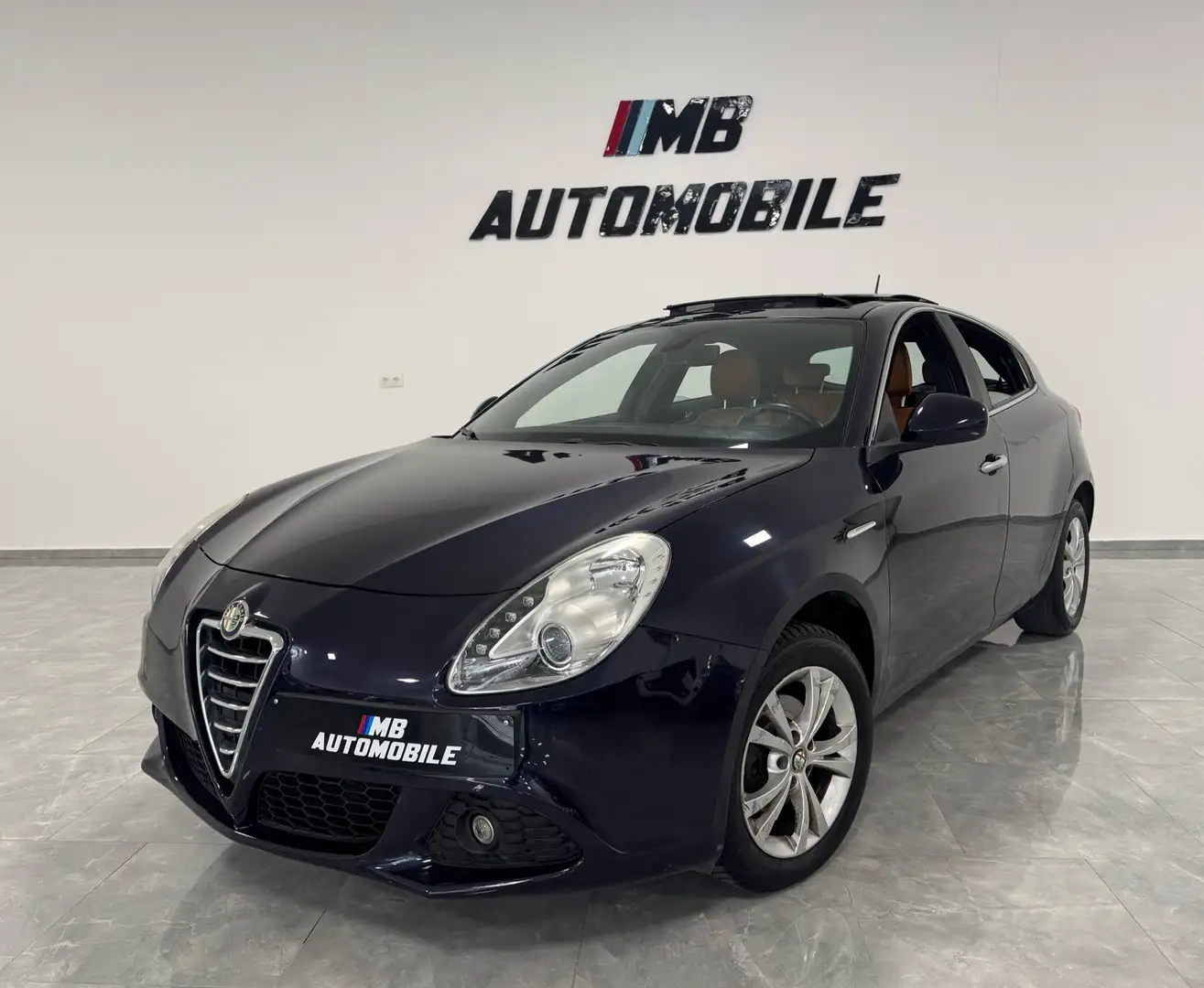 Alfa Romeo Giulietta cuir*toit pano*clim*cuir*garantie - 1