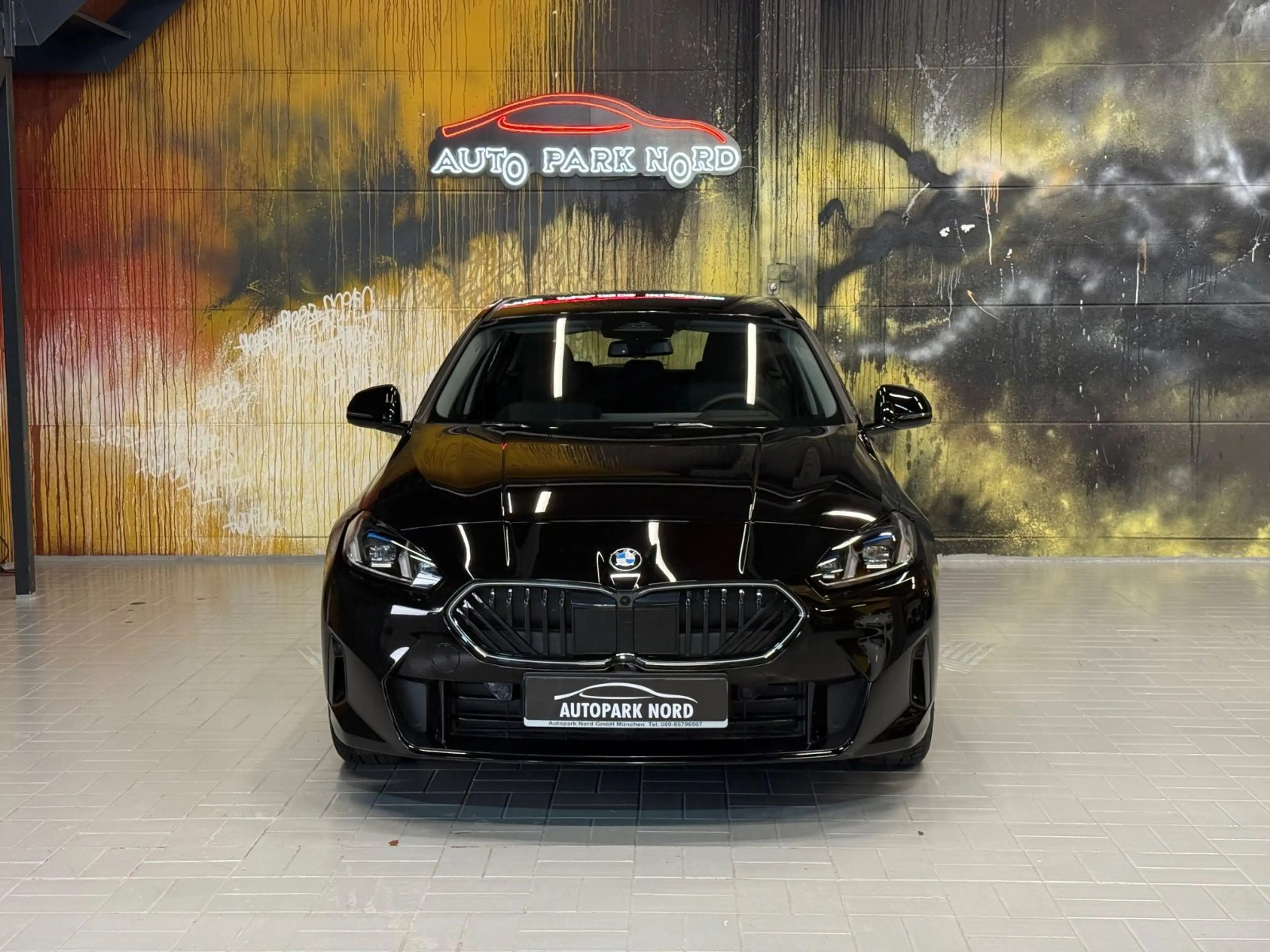 BMW 120 i Aut. LED~HEADUP~KAMERA360~ICONIC GLOW~DAB+ — photo 2