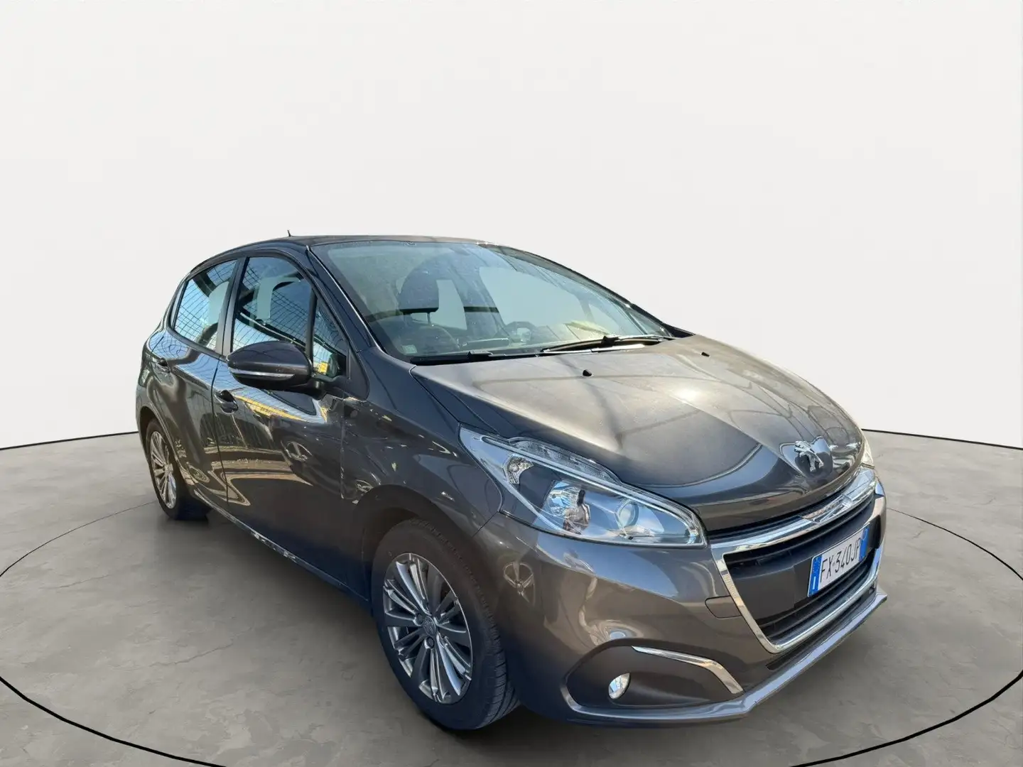 Peugeot 208 1.2 puretech Active s Grau - 1