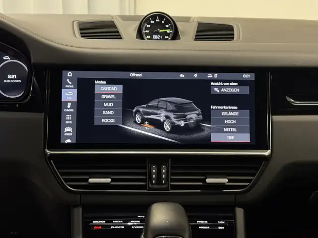 Porsche Cayenne view 11