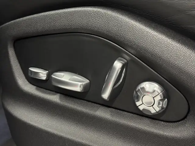Porsche Cayenne view 21
