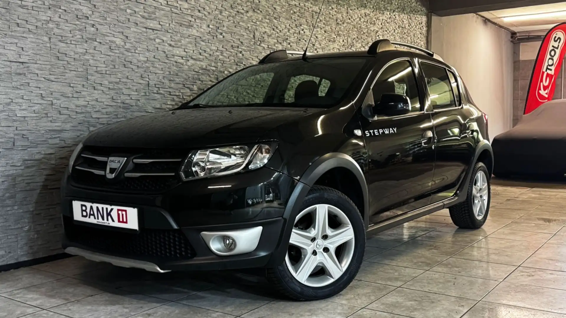 Dacia Sandero TCe 90 Stepway Prestige KLIMA*AHK*TEMPO! Noir - 1