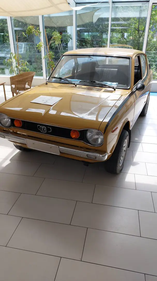 Nissan Datsun 100 A / Cherry Beige - 2