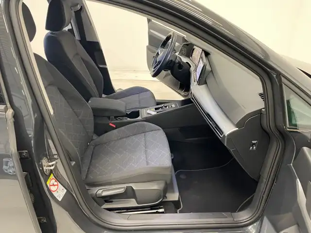 Volkswagen Golf view 8