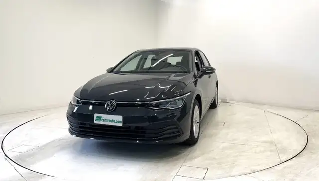Volkswagen Golf view 3
