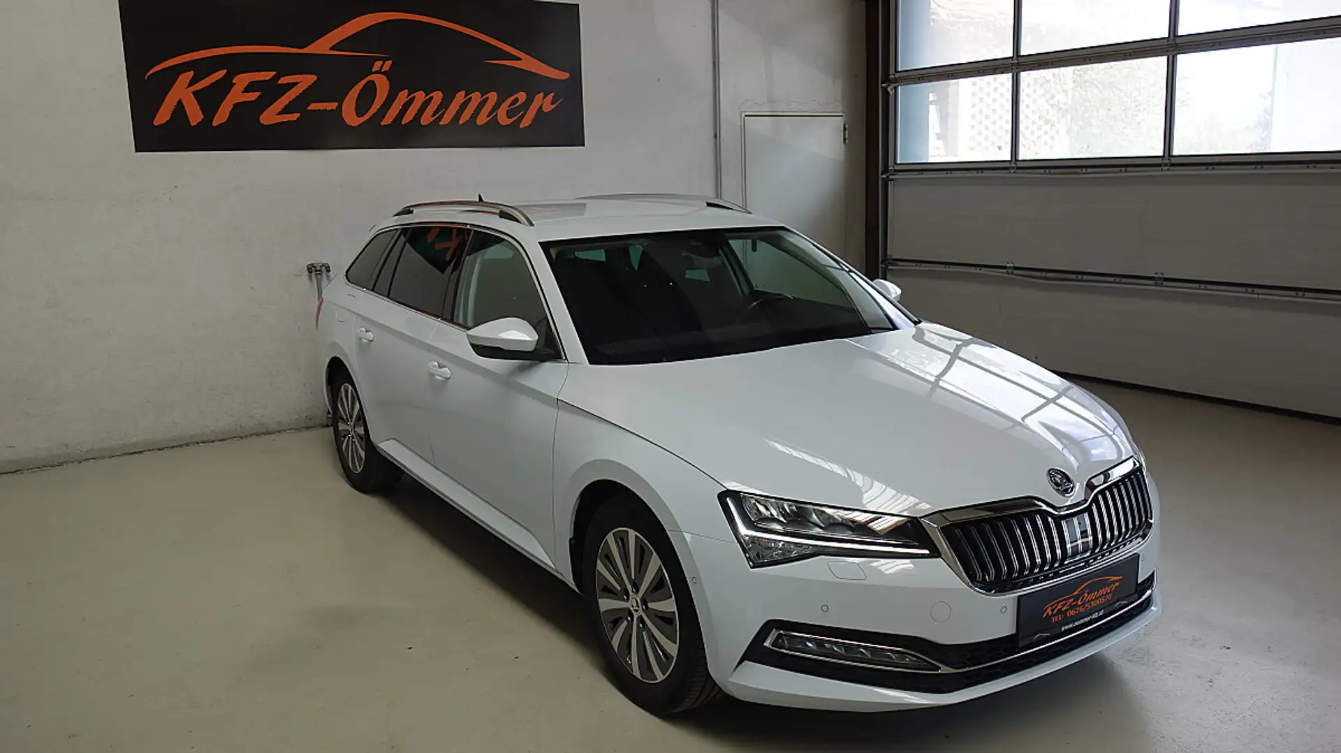 Skoda Superb Kombi 2,0 TDI Style DSG,AHK,LED,Kamera,Virtual,... Weiß - 2