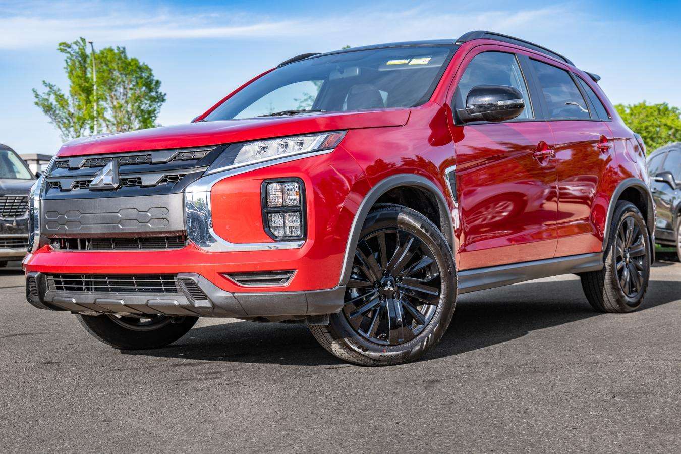 2026 Mitsubishi RVR NOIR | LEATHER | SUNROOF | CARPLAY | HEATED SEATS