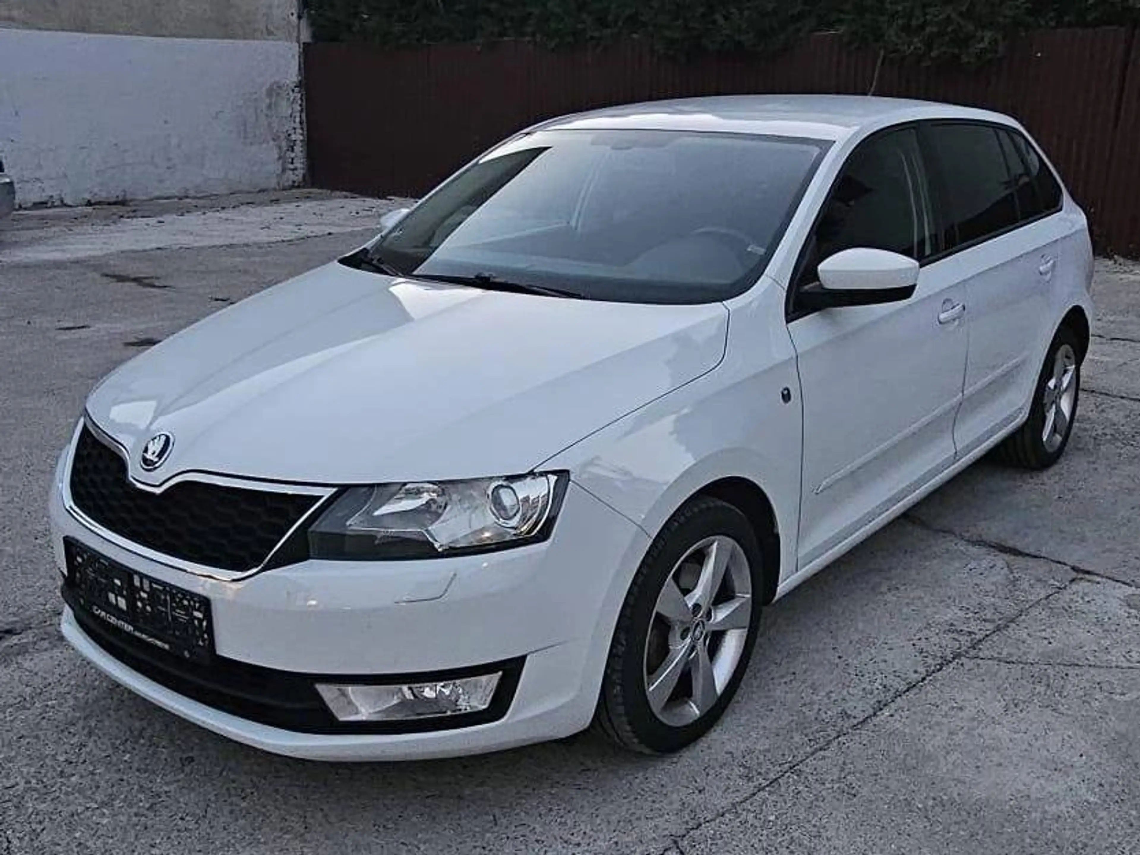 Skoda Rapid/Spaceback Elegance — photo 4