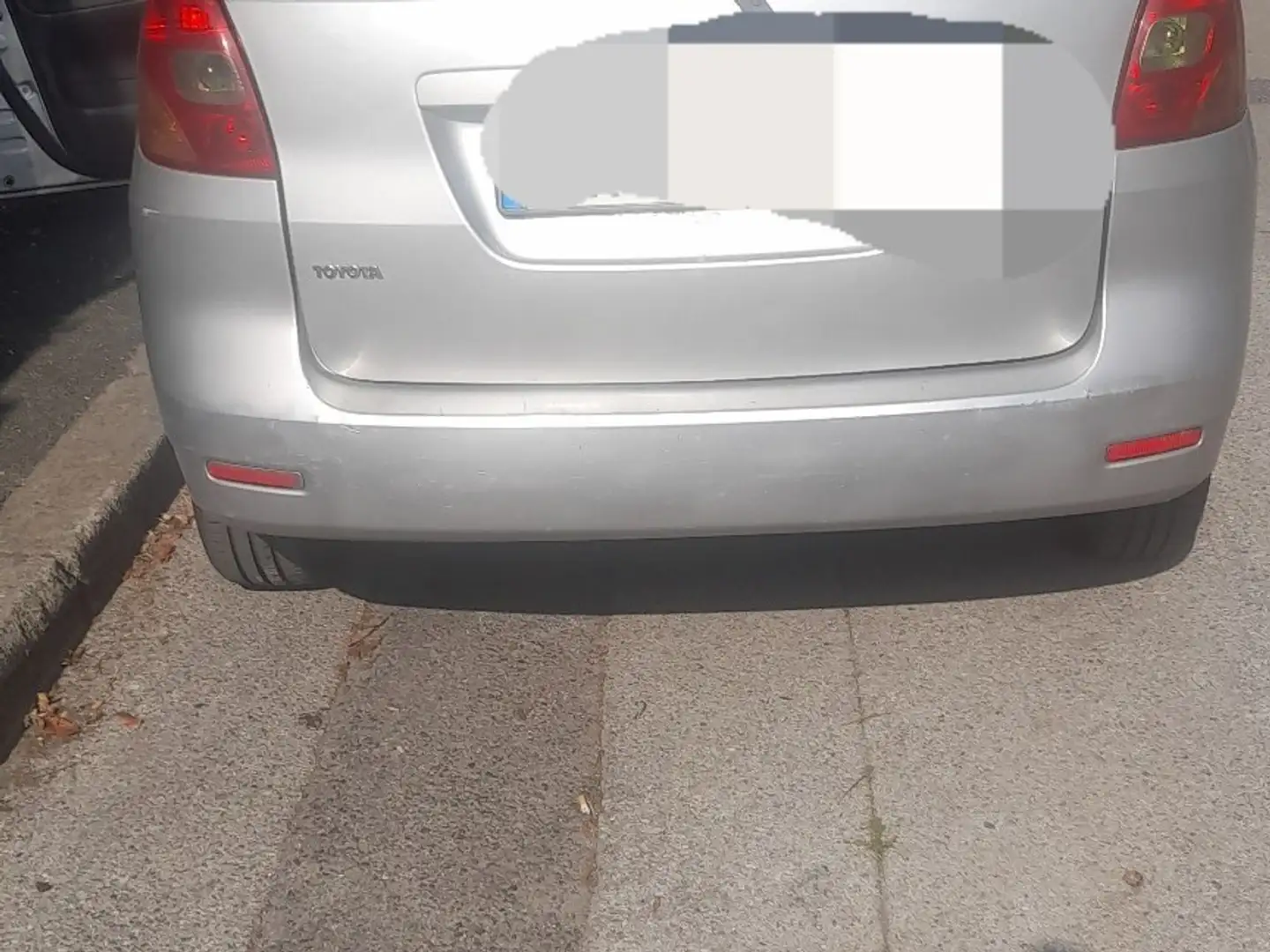 Toyota Corolla Verso familiare - 2