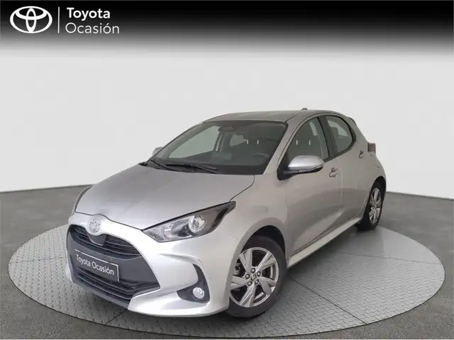 Toyota Yaris ACTIVE PLUS