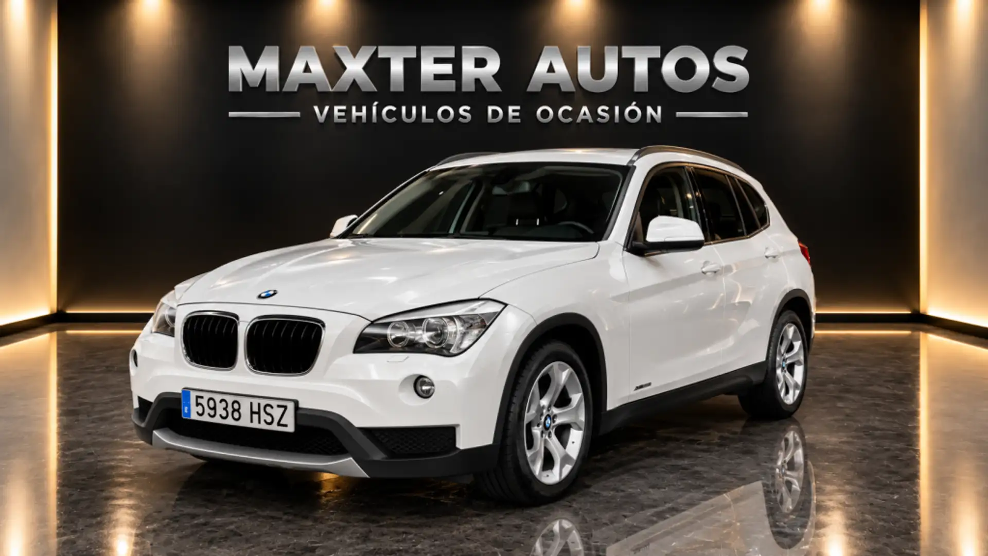 BMW X1 sDrive 18d Blanco - 1