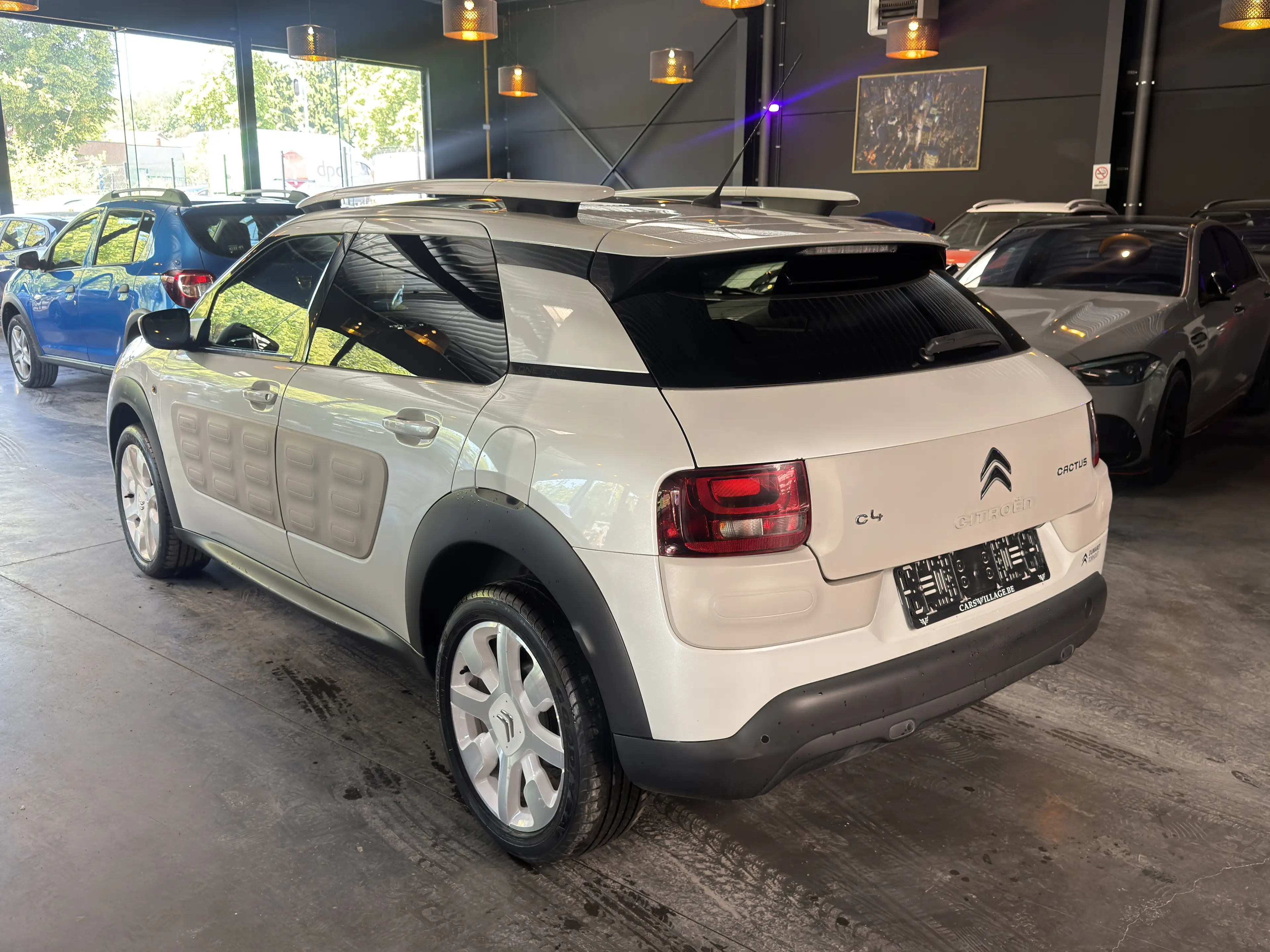 Citroen C4 Cactus C4 Cactus 1.2 PureTech OneTone/12 mois de garantie — photo 3