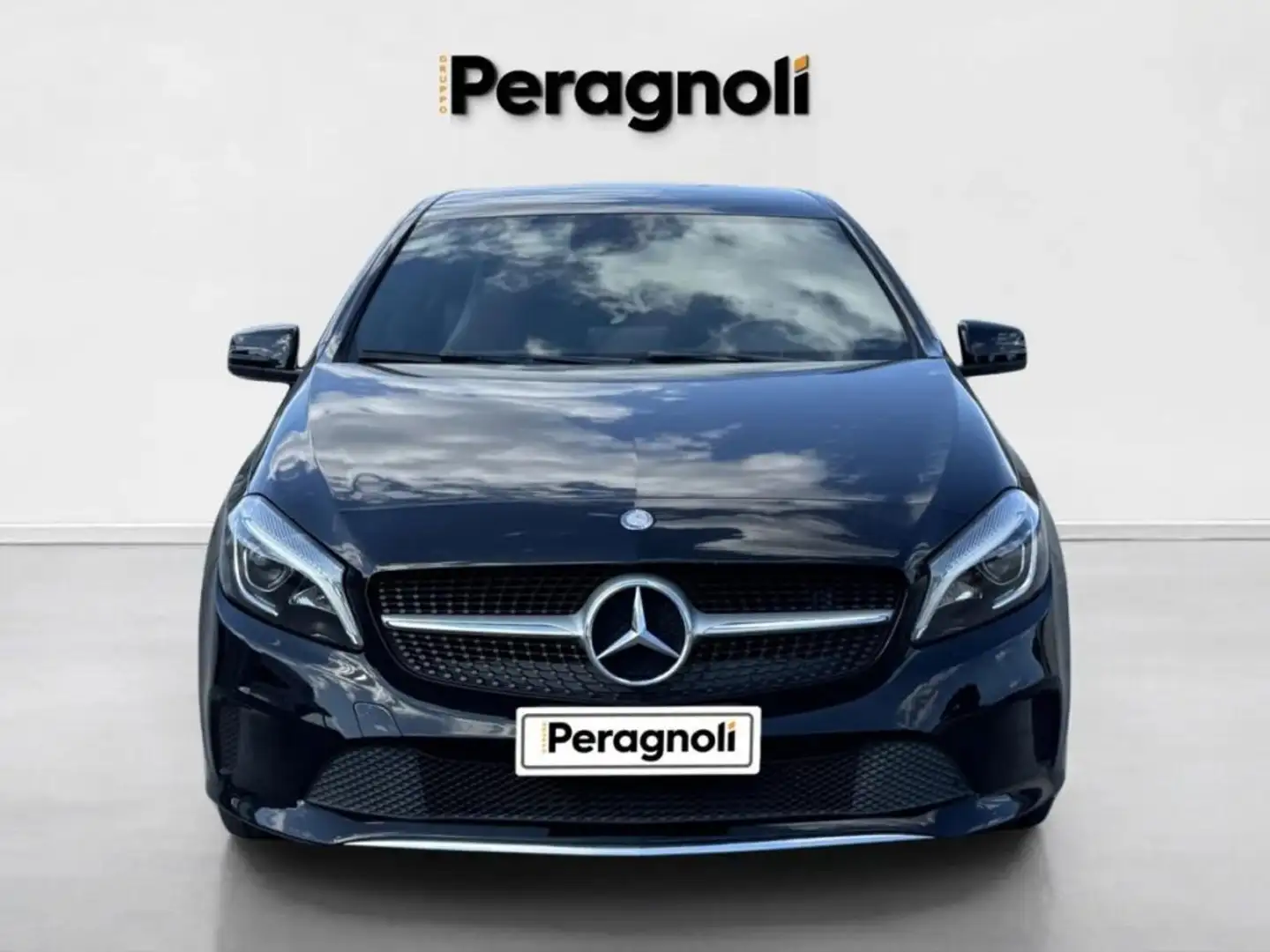 Mercedes-Benz A 180 D SPORT Zwart - 2