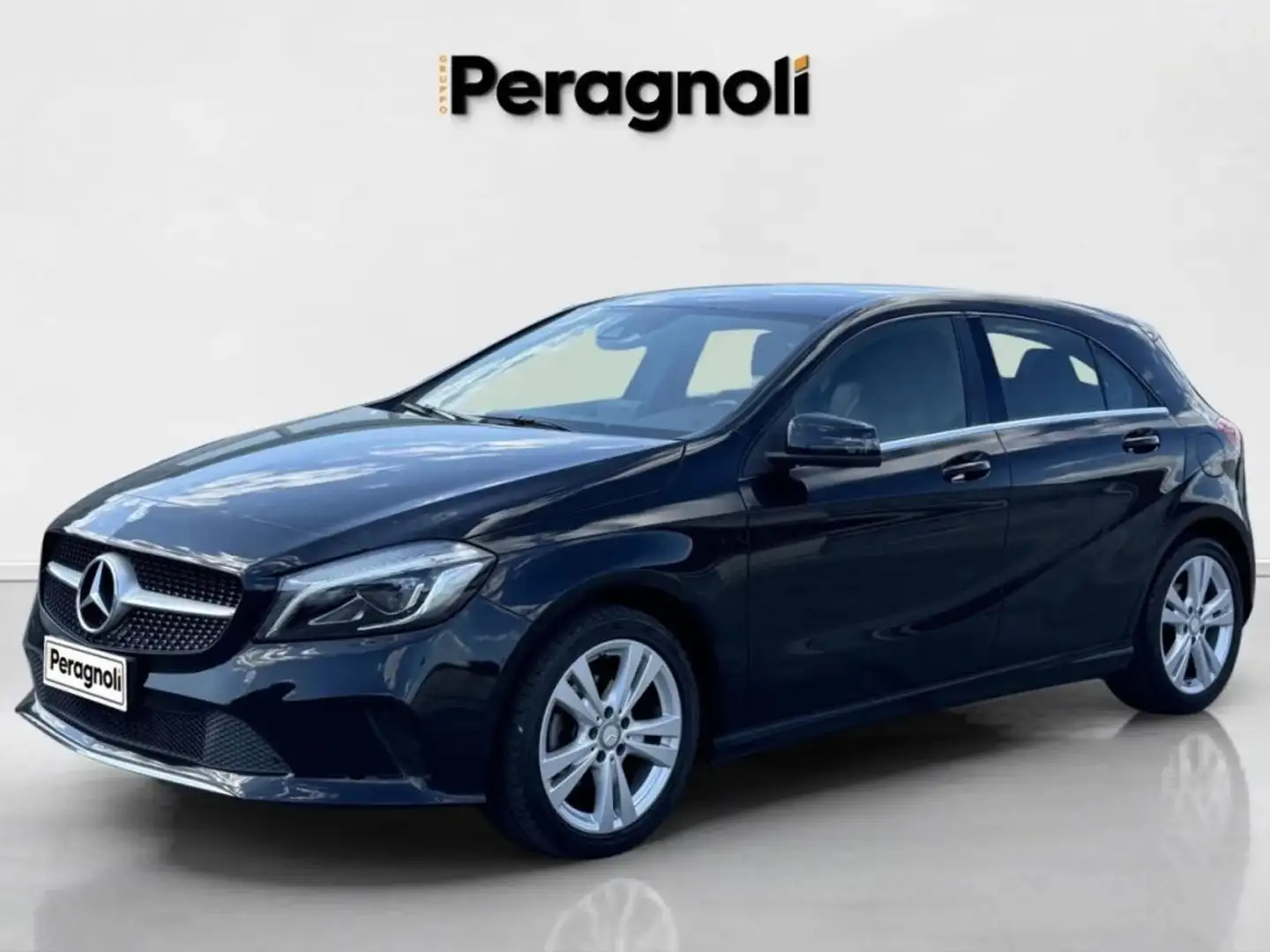 Mercedes-Benz A 180 D SPORT Zwart - 1