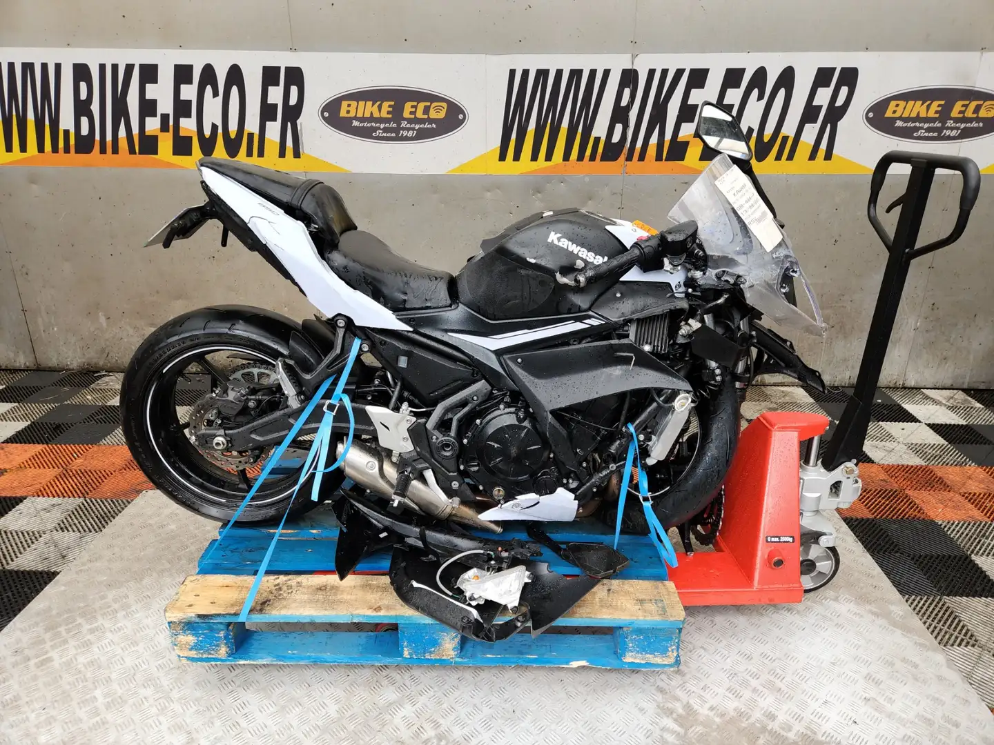 Kawasaki Ninja 650 Gri - 1