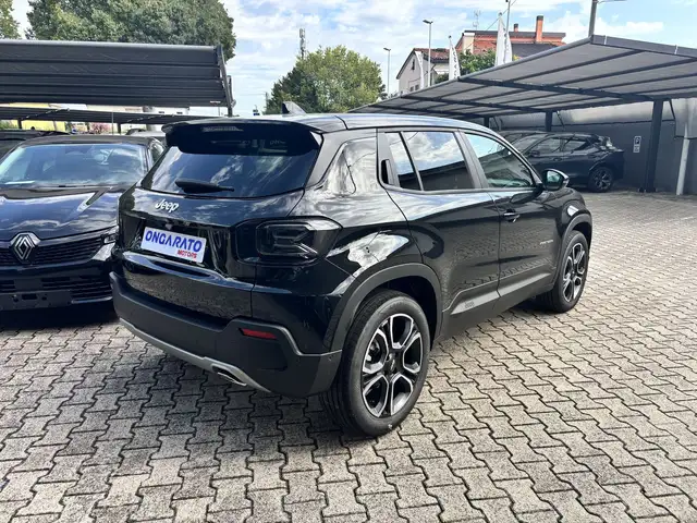 Jeep Avenger view 5