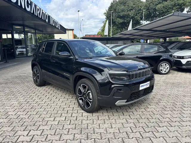 Jeep Avenger view 3