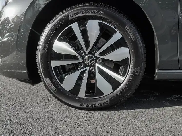 Volkswagen Golf view 7