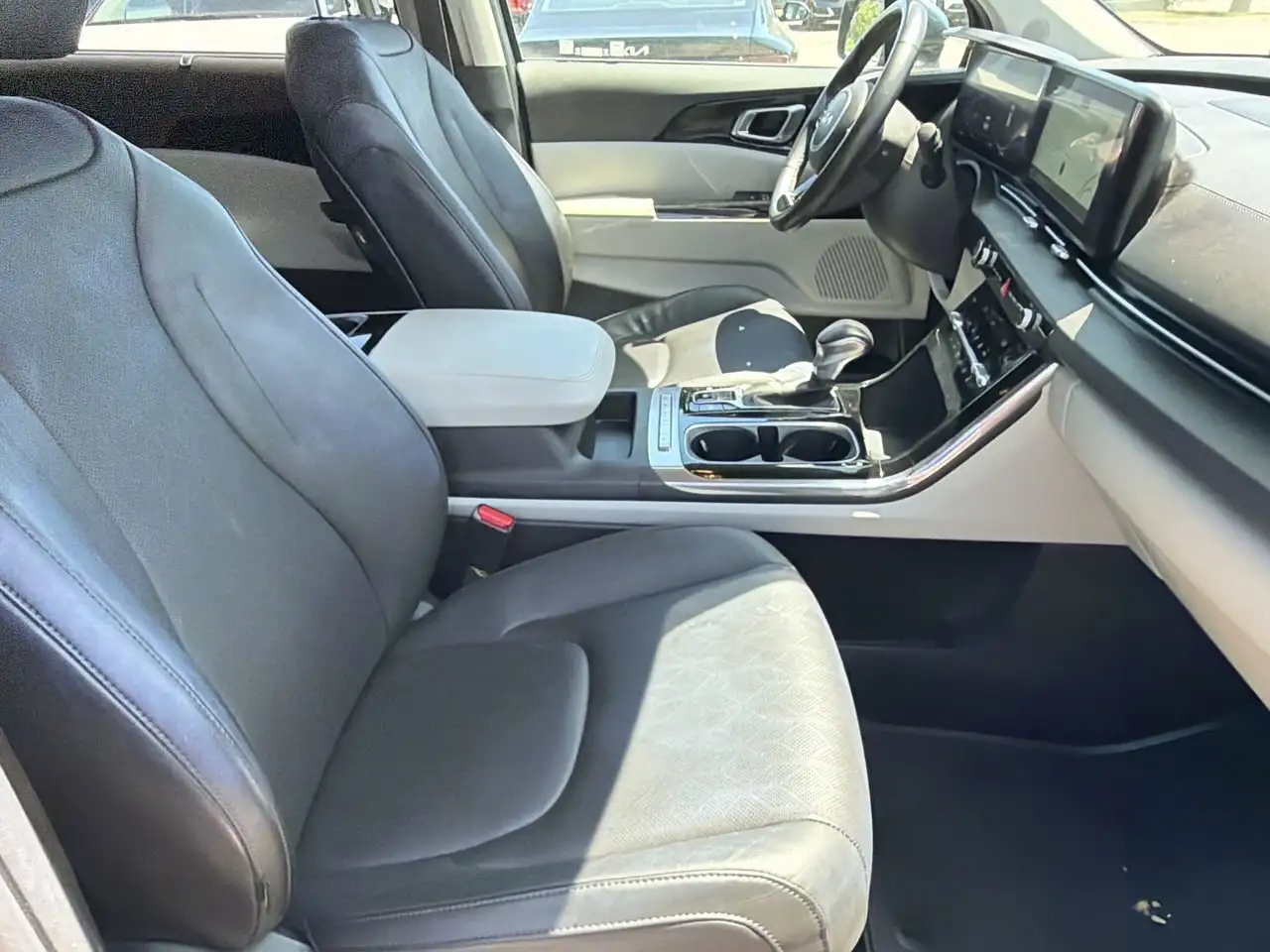 Kia Carnival photo Kia Carnival