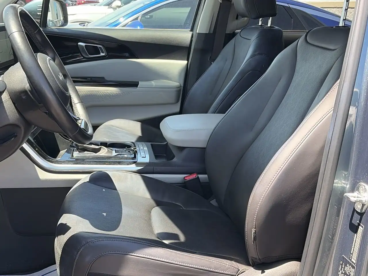 Kia Carnival photo Kia Carnival