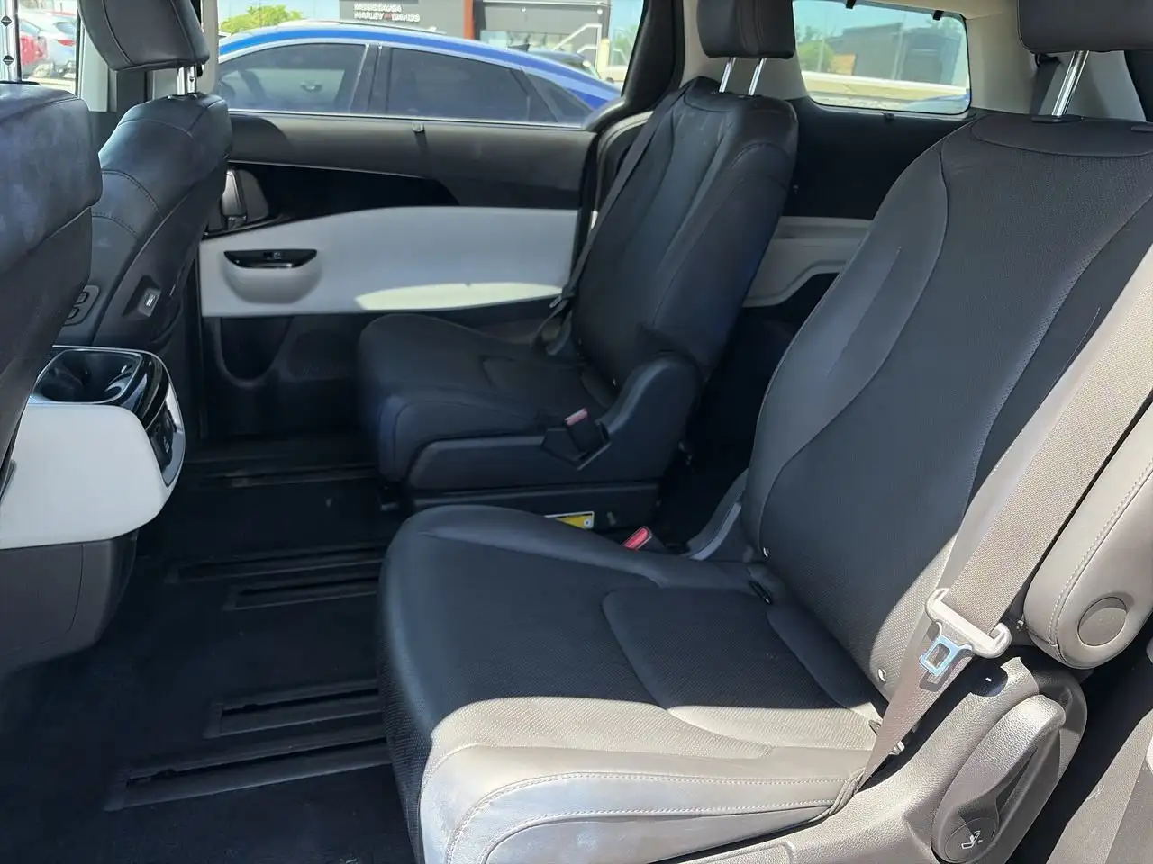Kia Carnival photo Kia Carnival