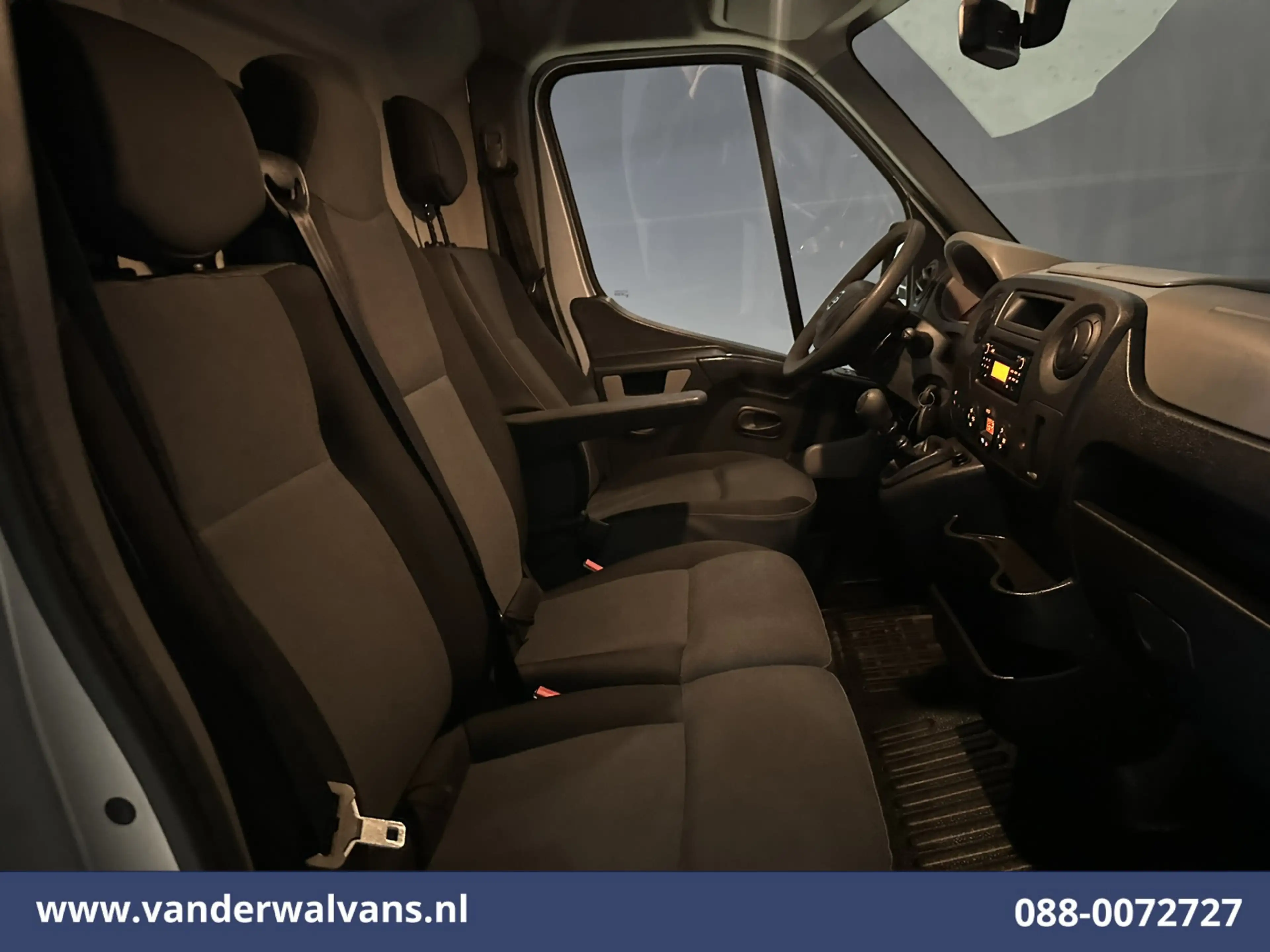 Nissan NV400 2.3 dCi 136pk L2H2 Airco | Camera | Cruisecontrol — photo 6