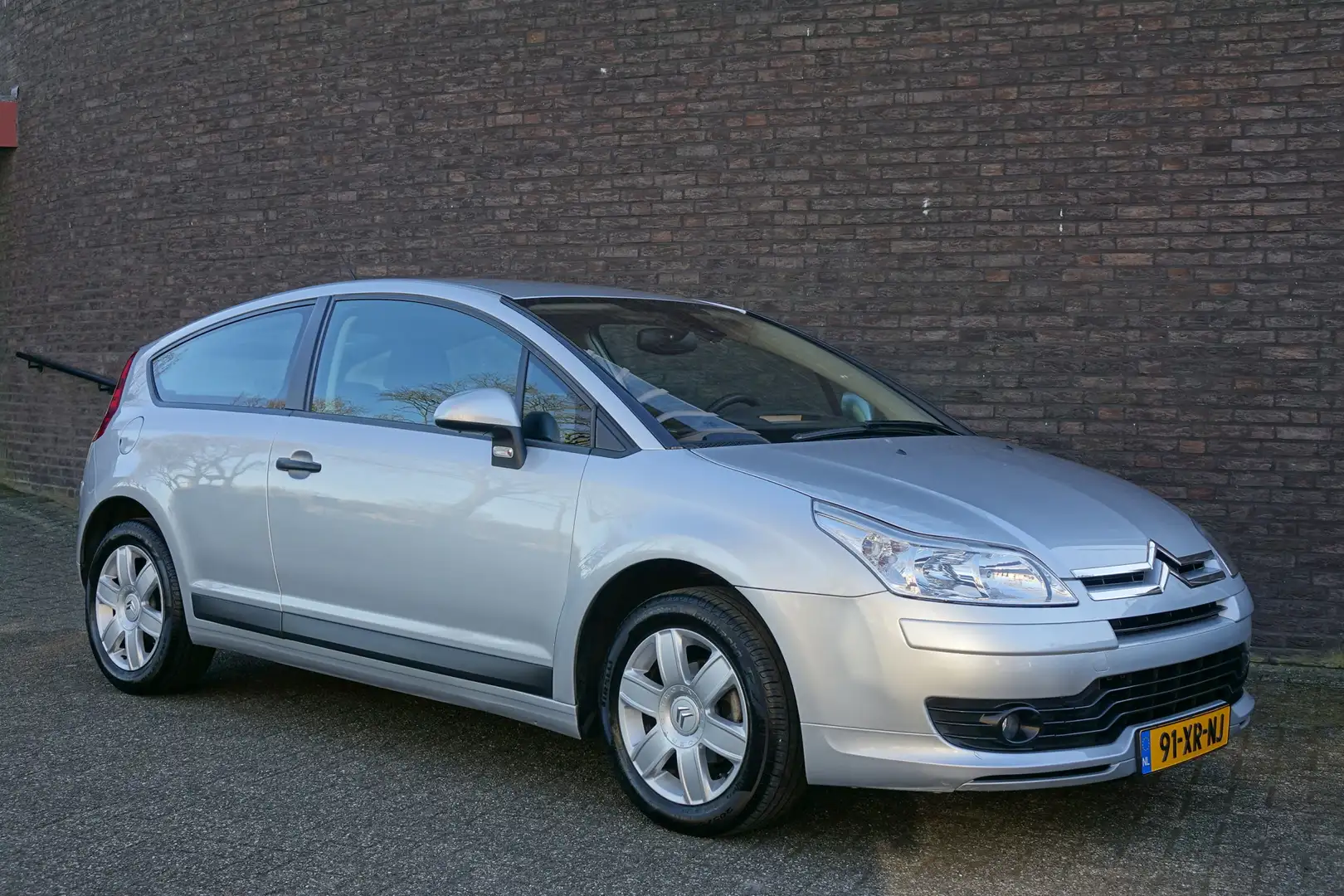 Citroen C4 Coupé 1.6-16V Image Airco, YOUNGTIMER in prachtige Grijs - 2