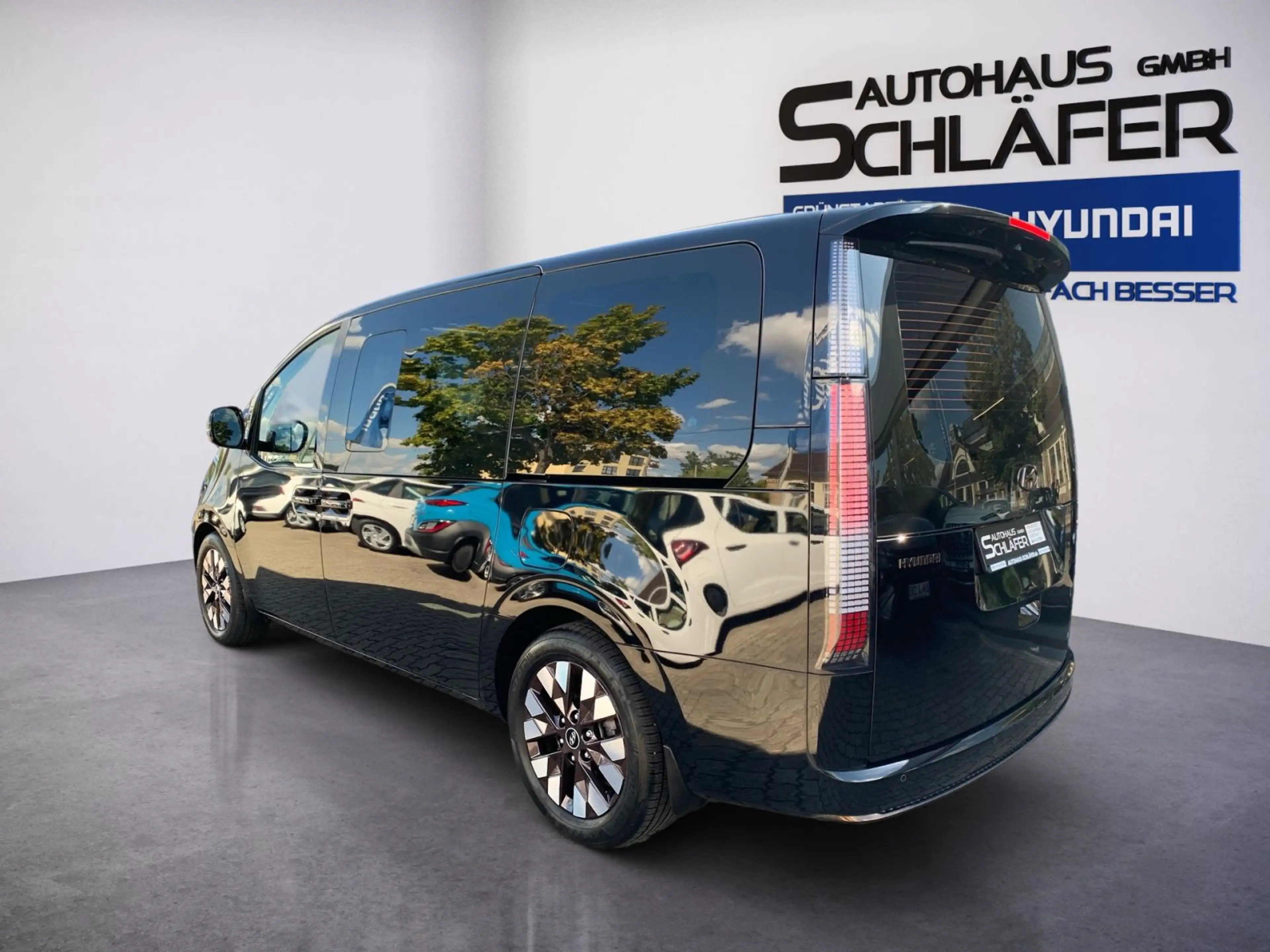 Hyundai STARIA STARIA 2.2 CRDi Signature 4WD Panorama — photo 6